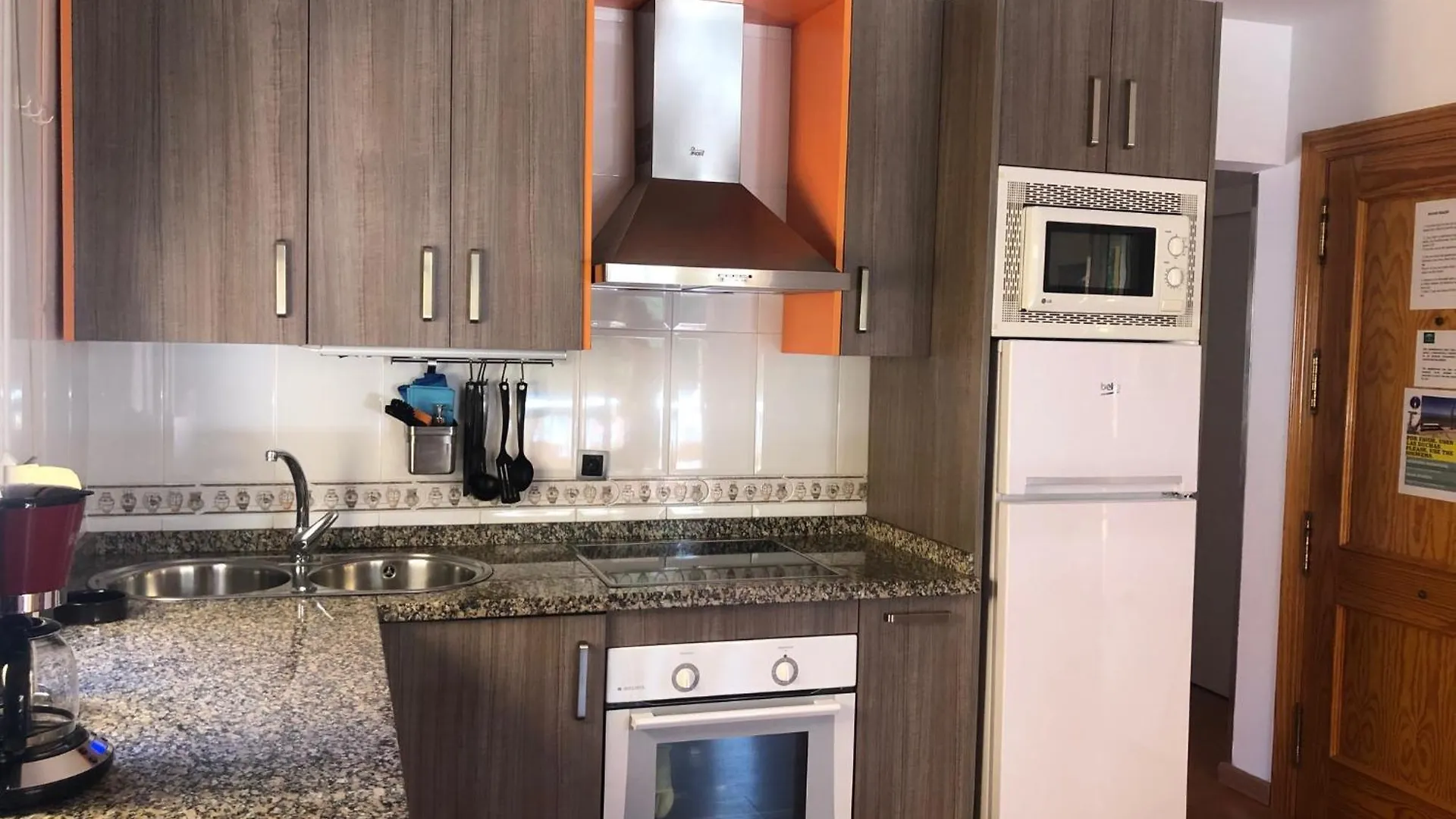 Aunt Antonia Beach House Malaga Apartment
